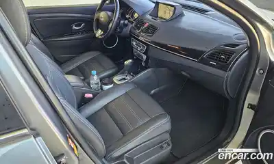 Renault SM3 2016 1.6 Автомат в Москве № 329983, миниатюра 10