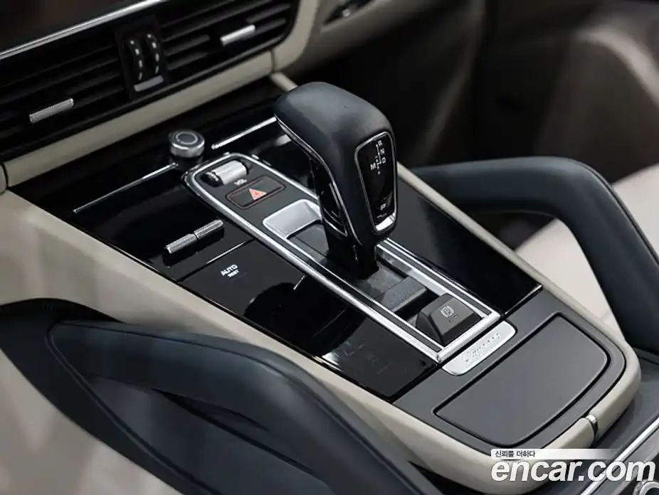 Porsche Cayenne 2023 3.0 Автомат в Москве № 332509, фото 9