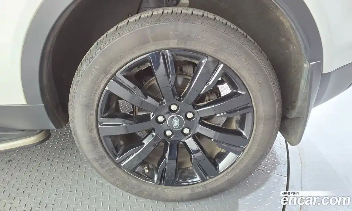 Land Rover Discovery Sport 2019 2.0 Автомат в Москве № 333589, фото 17