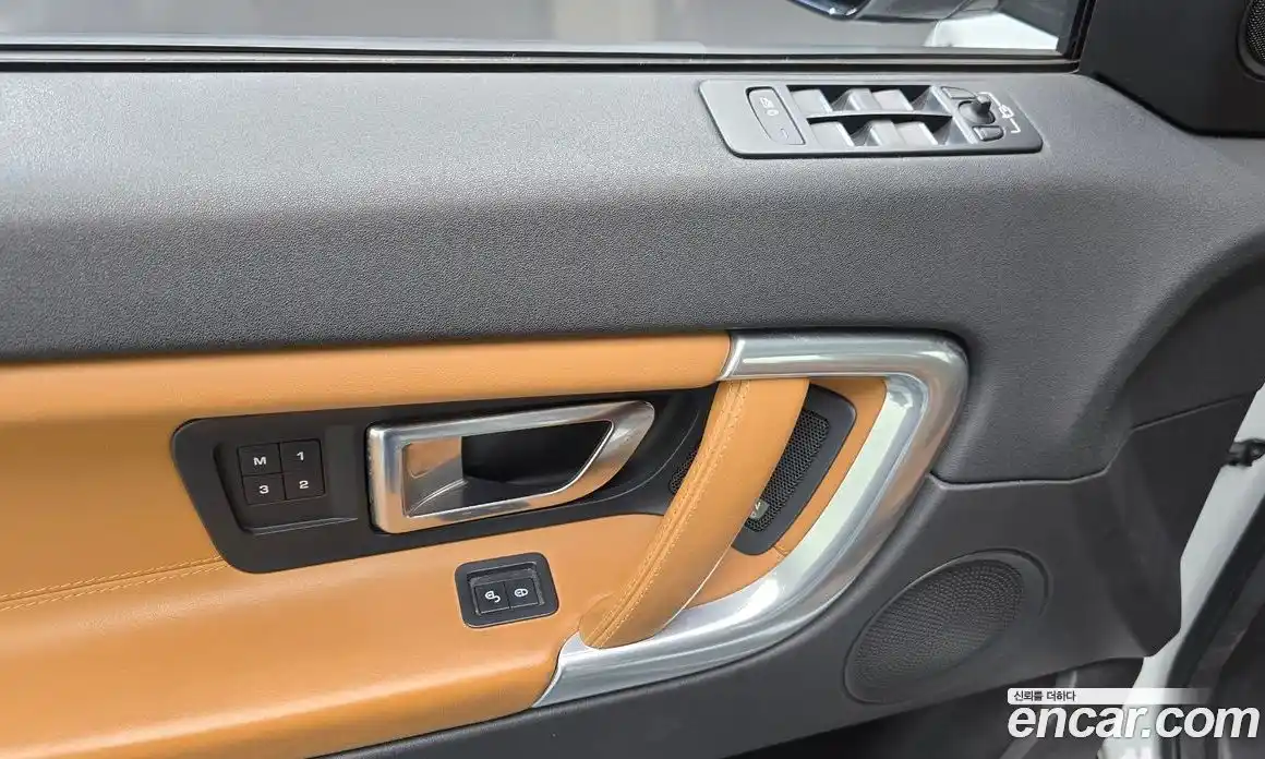 Land Rover Discovery Sport 2019 2.0 Автомат в Москве № 333589, фото 10