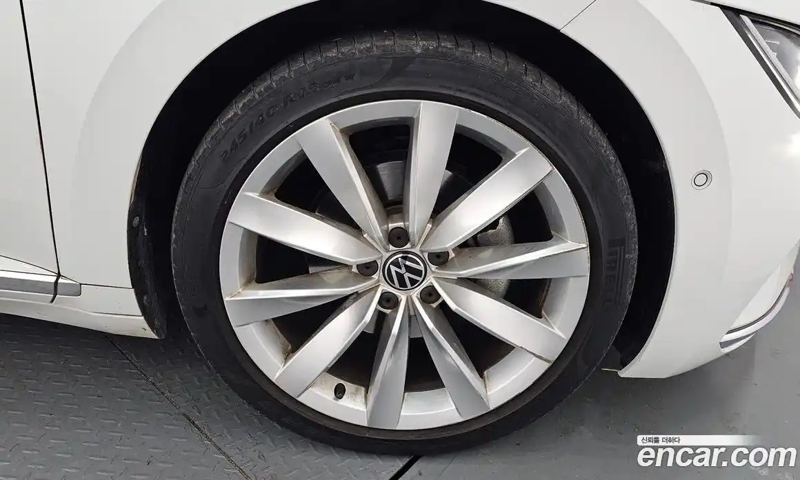 Volkswagen Arteon 2022 2.0 Автомат в Москве № 334427, фото 9