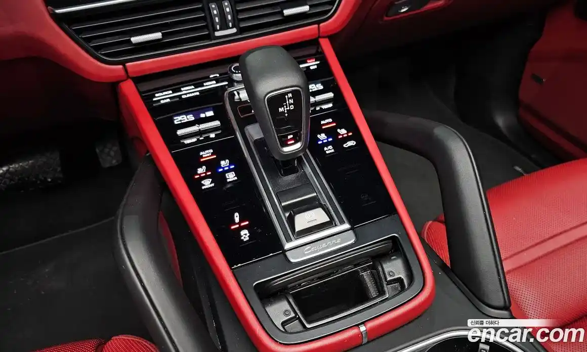 Porsche Cayenne 2021 3.0 Автомат в Москве № 344528, фото 15