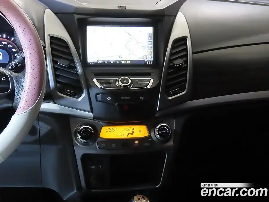 SsangYong Korando 2015 2.0 Автомат в Москве № 35215, фото 11