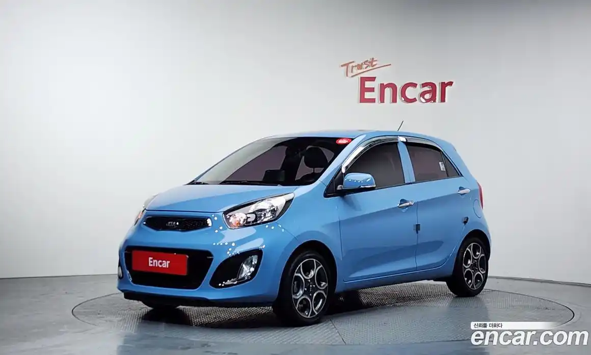 Kia Morning 2013 1.0 Автомат в Москве № 359785, фото 1