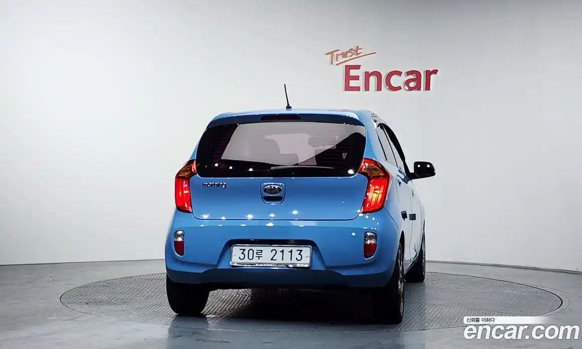 Kia Morning 2013 1.0 Автомат в Москве № 359785, фото 4