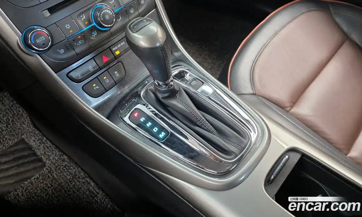 Chevrolet Malibu 2014 2.4 Автомат в Москве № 37230, фото 19