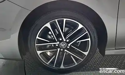 Toyota Camry 2025 2.5 Автомат в Москве № 383811, миниатюра 5