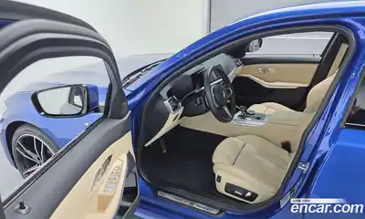 BMW 3-Series 2022 2.0 Автомат в Москве № 384452, миниатюра 11