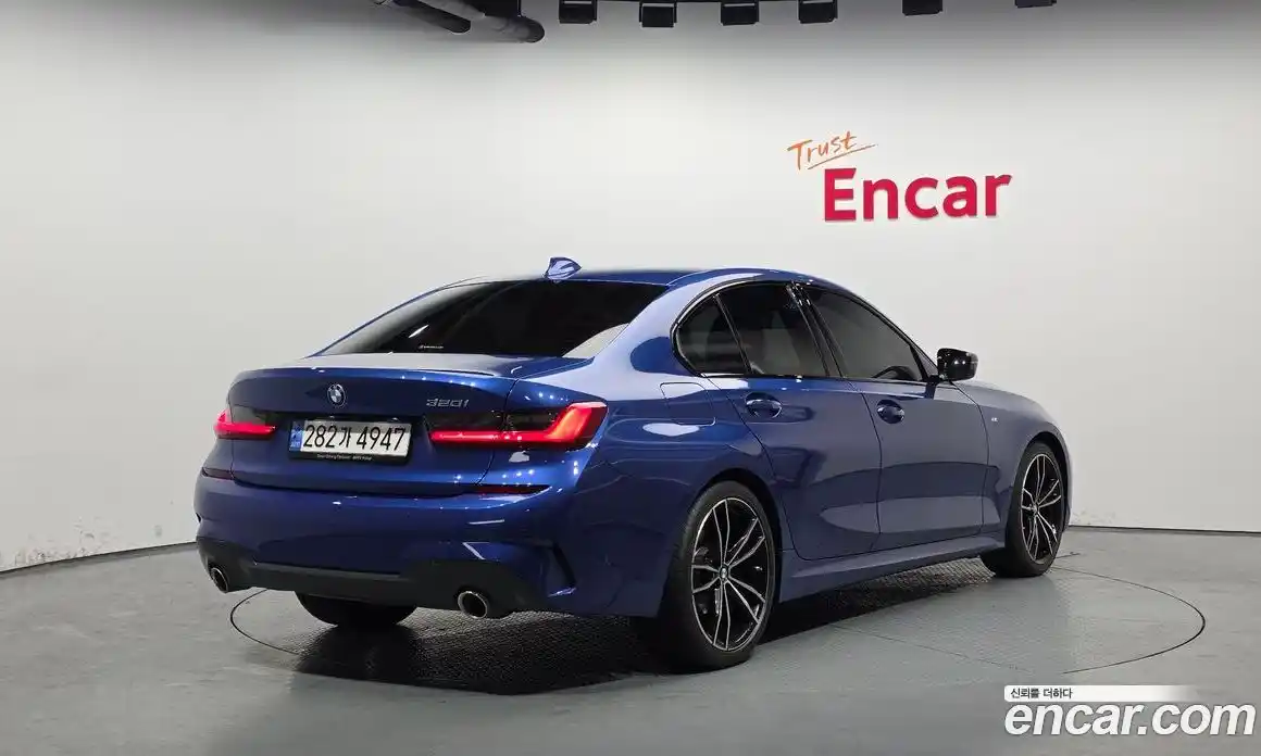 BMW 3-Series 2022 2.0 Автомат в Москве № 384452, фото 2