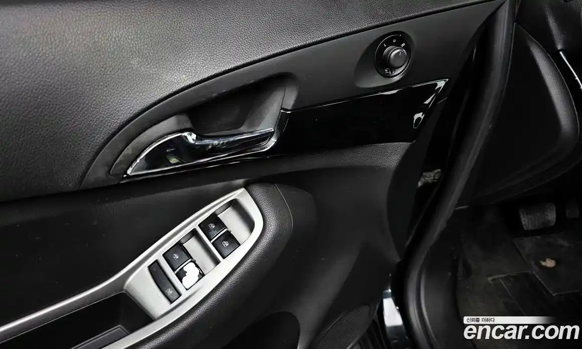 Chevrolet Orlando 2012 2.0 Автомат в Москве № 38570, фото 10