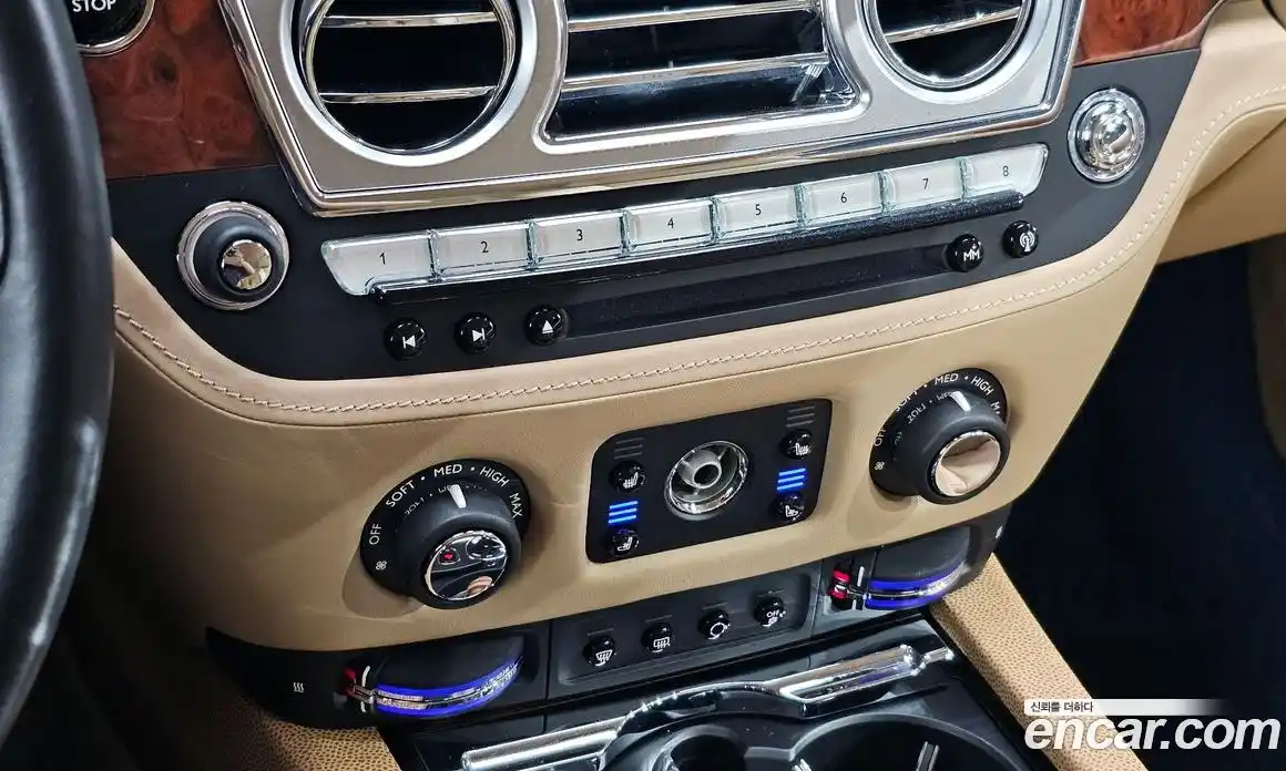 Rolls-Royce Wraith 2015 6.6 Автомат в Москве № 387450, фото 17