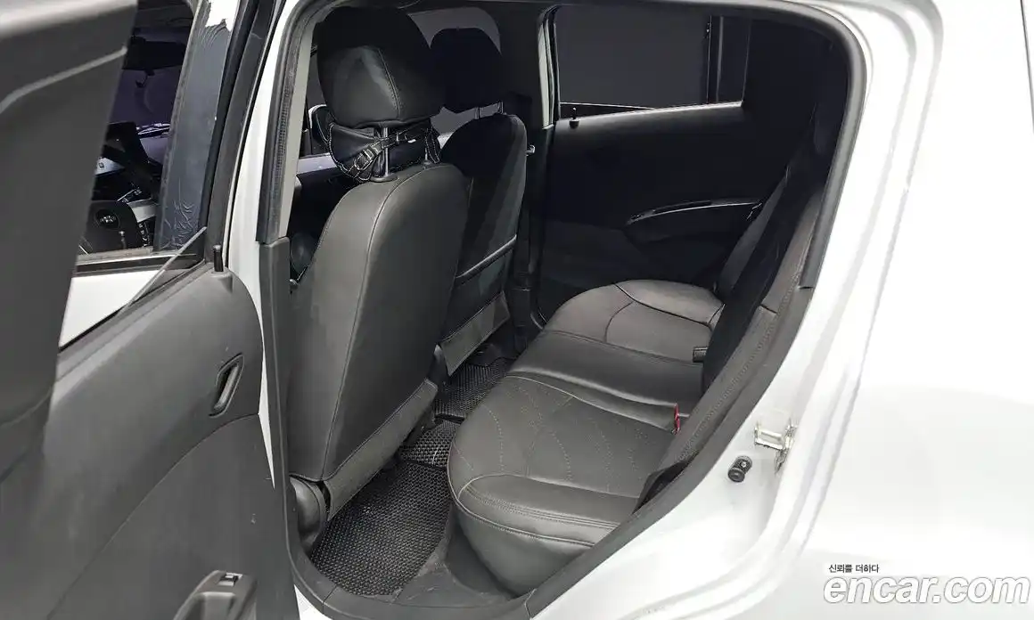 Chevrolet Spark 2014 1.0 Автомат в Москве № 38935, фото 10