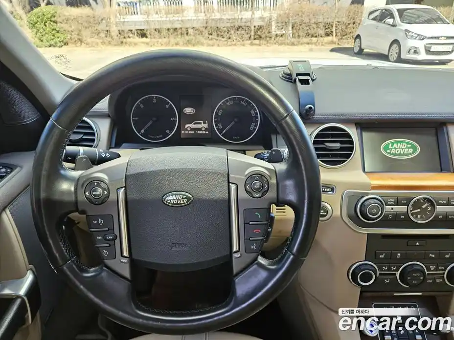 Land Rover Discovery 2016 3.0 Автомат в Москве № 392521, фото 9