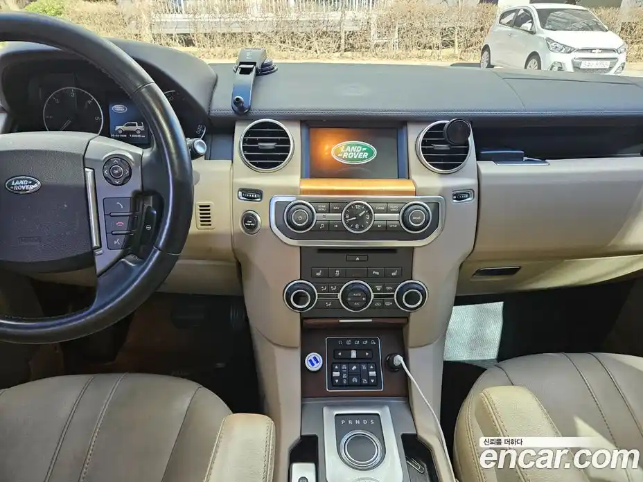 Land Rover Discovery 2016 3.0 Автомат в Москве № 392521, фото 10