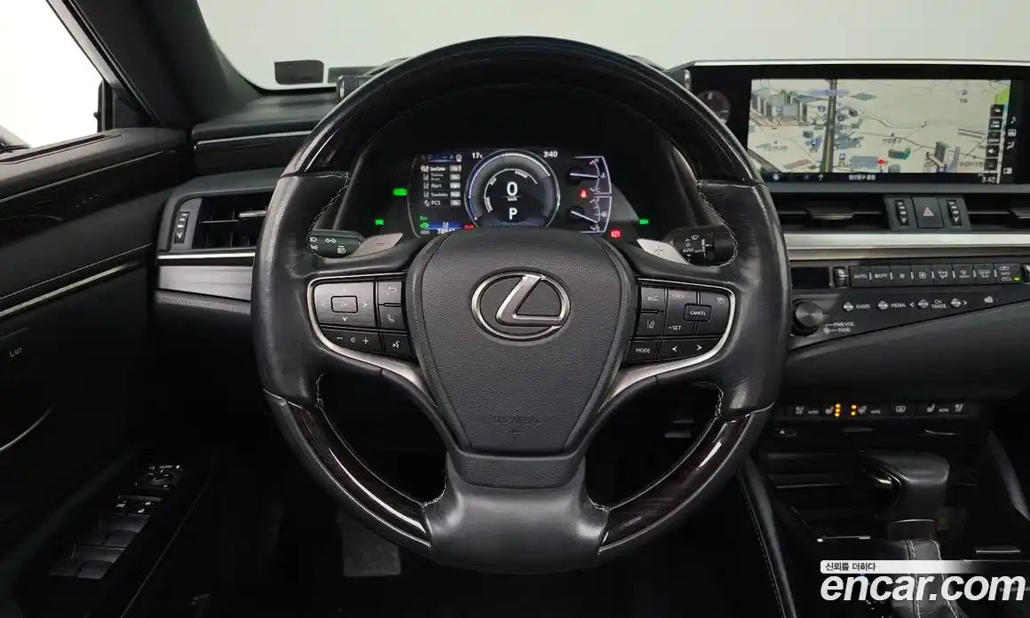 Lexus ES 2019 2.5 Автомат в Москве № 398272, фото 12