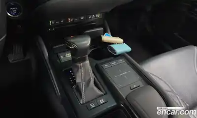 Lexus ES 2019 2.5 Автомат в Москве № 398272, миниатюра 8
