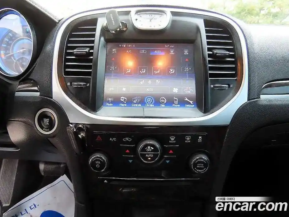 Chrysler 300C 2014 3.6 Автомат в Москве № 407553, фото 12