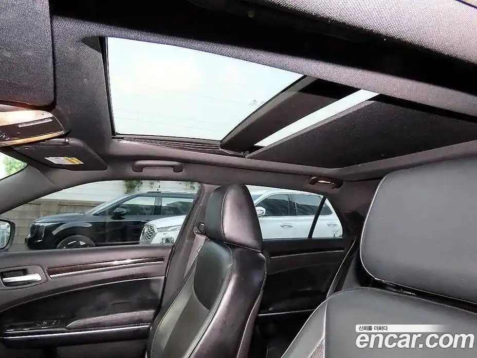 Chrysler 300C 2014 3.6 Автомат в Москве № 407553, фото 17