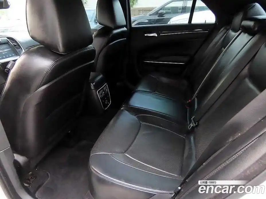 Chrysler 300C 2014 3.6 Автомат в Москве № 407553, фото 6