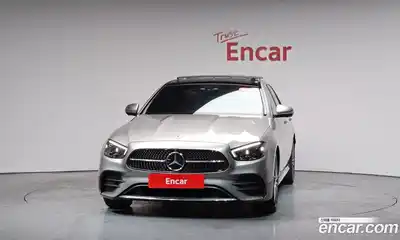 Mercedes-Benz E-Class 2022 2.0 Автомат в Москве № 412587, миниатюра 2