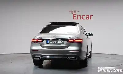 Mercedes-Benz E-Class 2022 2.0 Автомат в Москве № 412587, миниатюра 3