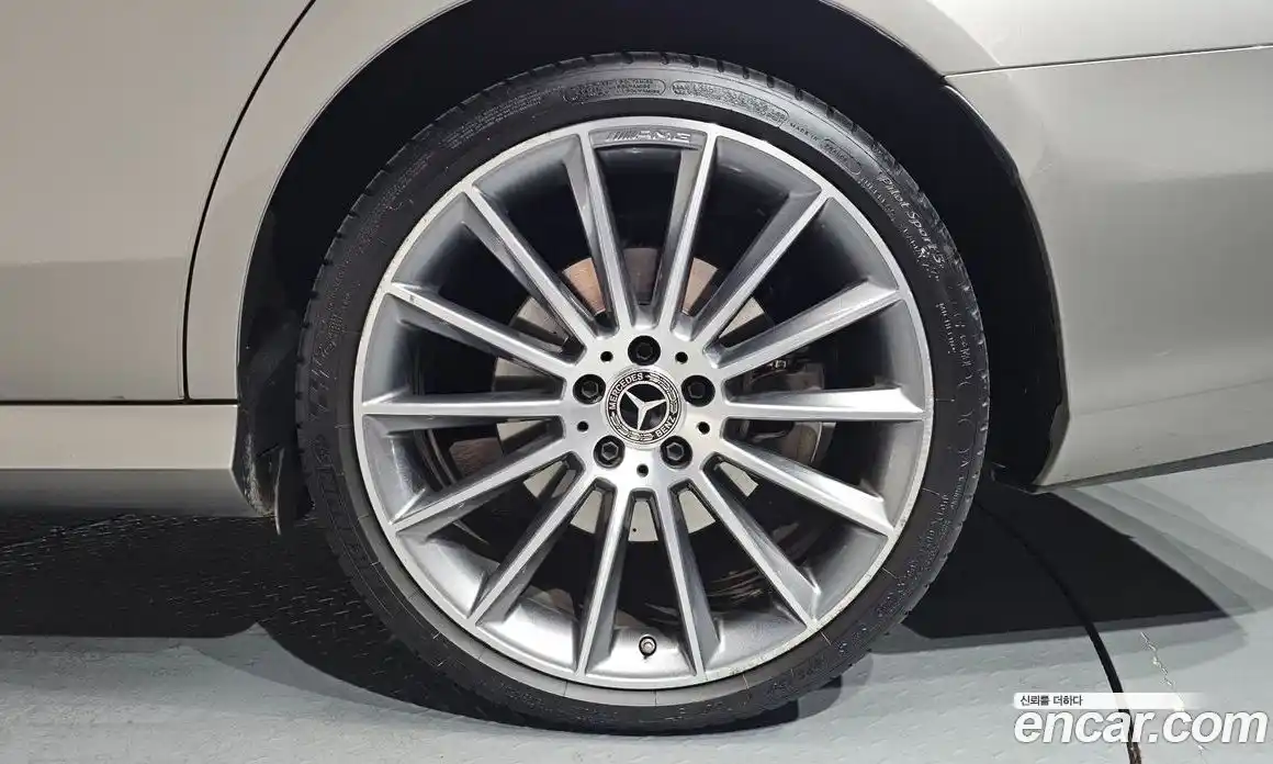 Mercedes-Benz E-Class 2022 2.0 Автомат в Москве № 412587, фото 4