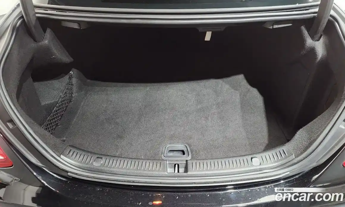 Mercedes-Benz E-Class 2019 2.0 Автомат в Москве № 412665, фото 20