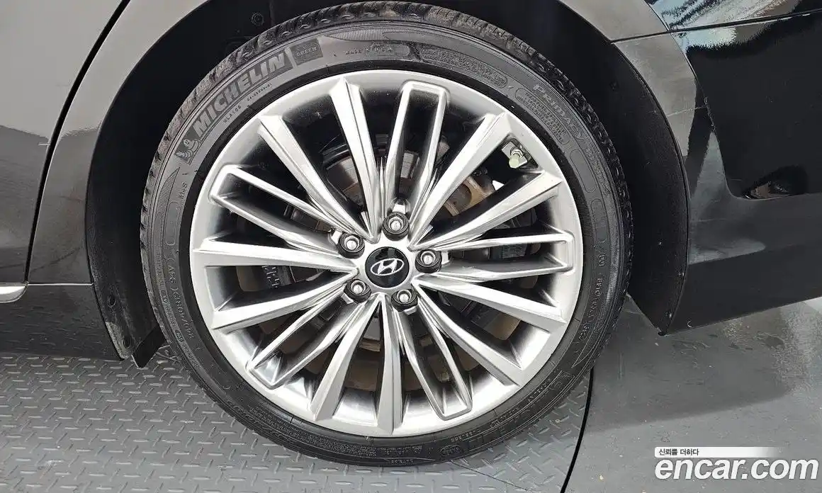 Hyundai Grandeur 2017 3.0 Автомат в Москве № 44548, фото 5