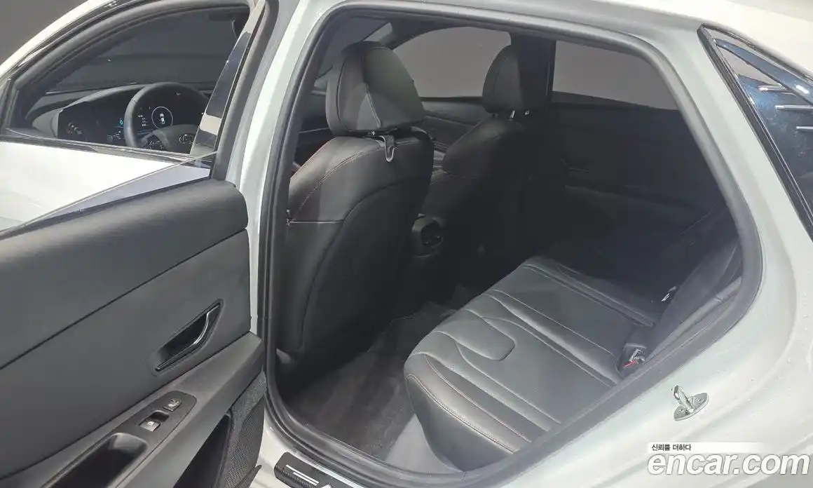 Hyundai Avante 2023 1.6 Автомат в Москве № 45289, фото 11