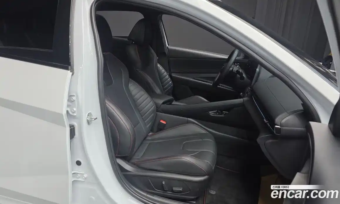 Hyundai Avante 2023 1.6 Автомат в Москве № 45289, фото 12