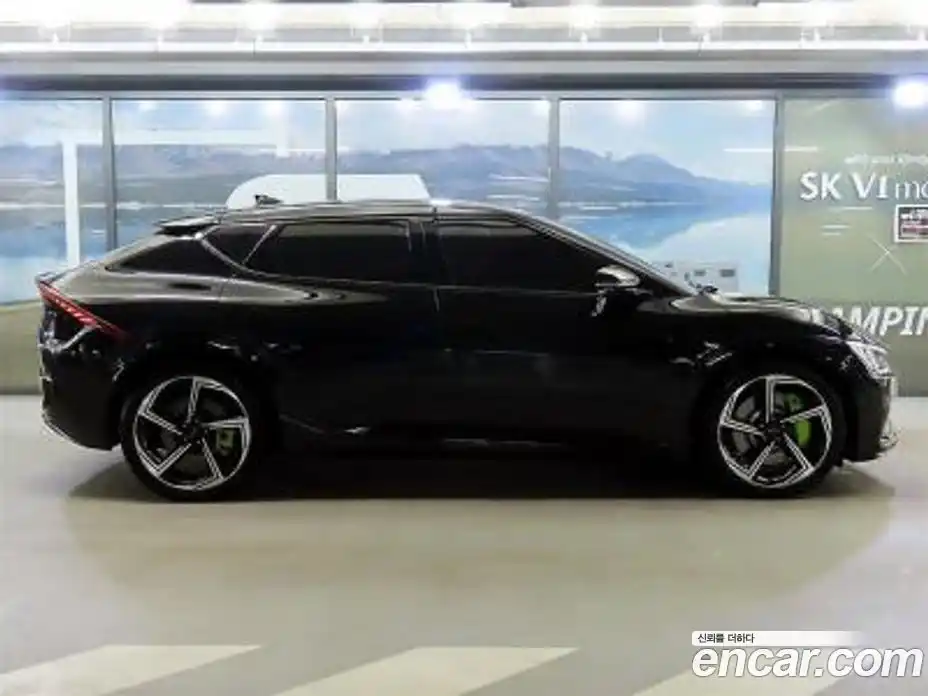 Kia EV6 2023 Автомат в Москве № 50742, фото 3