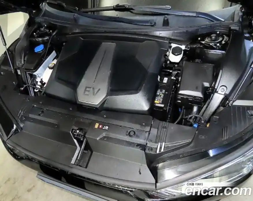 Kia EV6 2023 Автомат в Москве № 50742, фото 7