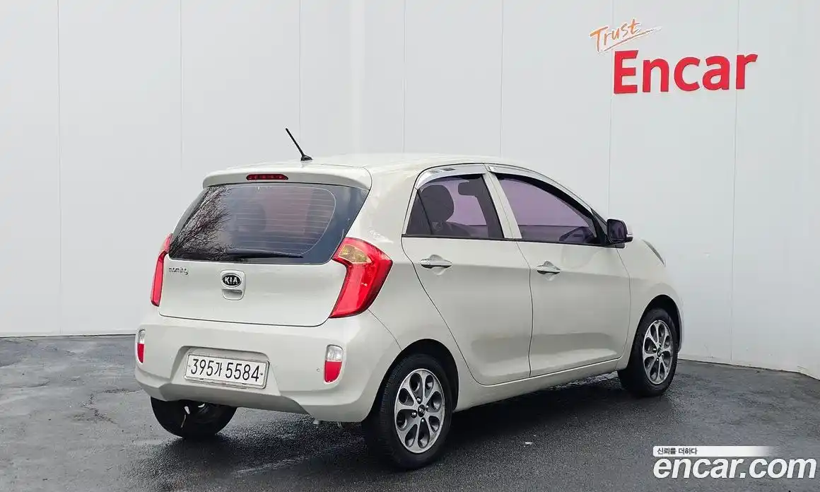 Kia Morning 2012 1.0 Автомат в Москве № 56137, фото 14