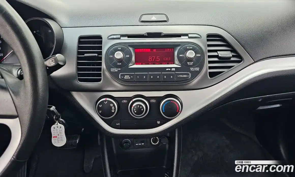 Kia Morning 2012 1.0 Автомат в Москве № 56137, фото 15