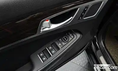 Genesis G80 2017 3.3 Автомат в Москве № 57591, миниатюра 3