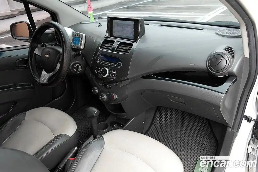 Chevrolet Spark 2012 1.0 Автомат в Москве № 81568, фото 16