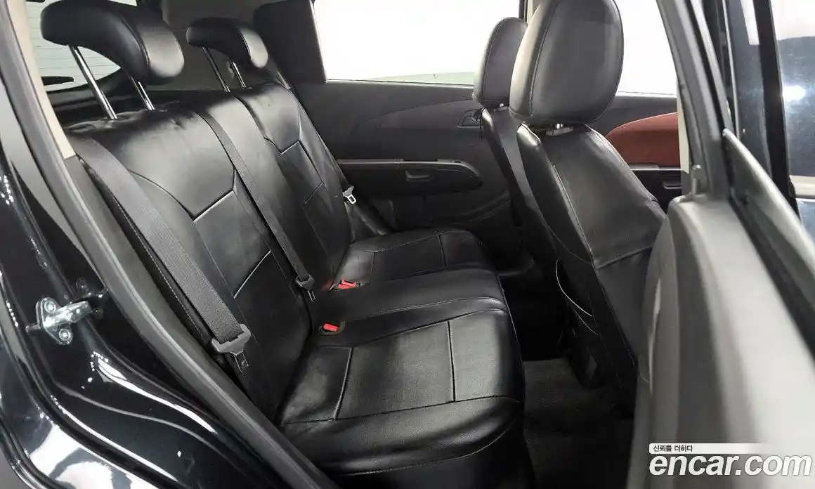 Chevrolet Aveo 2014 1.6 Автомат в Москве № 84873, фото 12