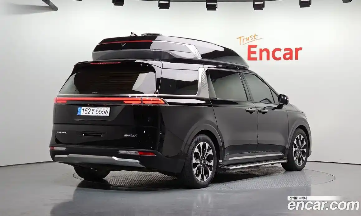 Kia Canival 2023 3.5 Автомат в Москве № 94939, фото 14