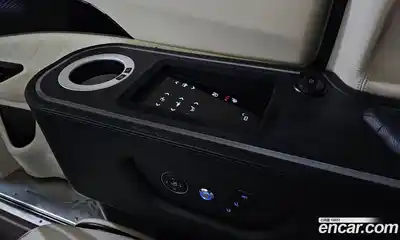 Kia Canival 2023 3.5 Автомат в Москве № 94939, миниатюра 9