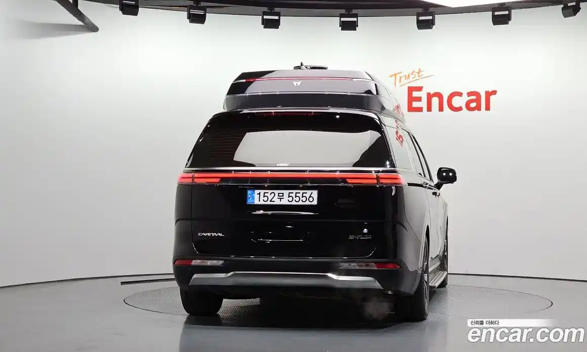 Kia Canival 2023 3.5 Автомат в Москве № 94939, фото 10