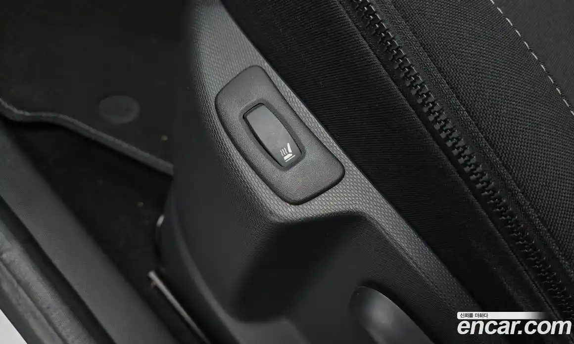 Renault QM3 2015 1.5 Автомат в Москве № 106351, фото 1