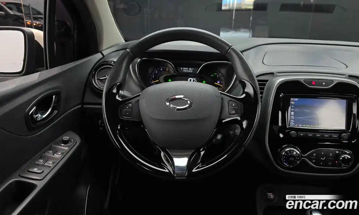 Renault QM3 2015 1.5 Автомат в Москве № 106351, фото 20