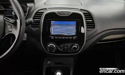 Renault QM3 2015 1.5 Автомат в Москве № 106351, миниатюра 2