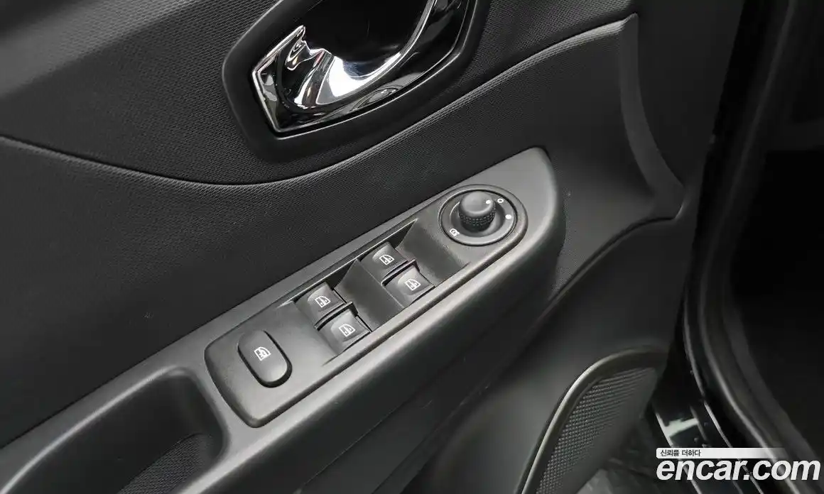 Renault QM3 2015 1.5 Автомат в Москве № 106351, фото 7