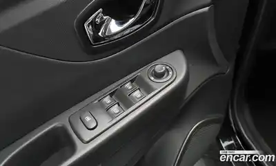 Renault QM3 2015 1.5 Автомат в Москве № 106351, миниатюра 7