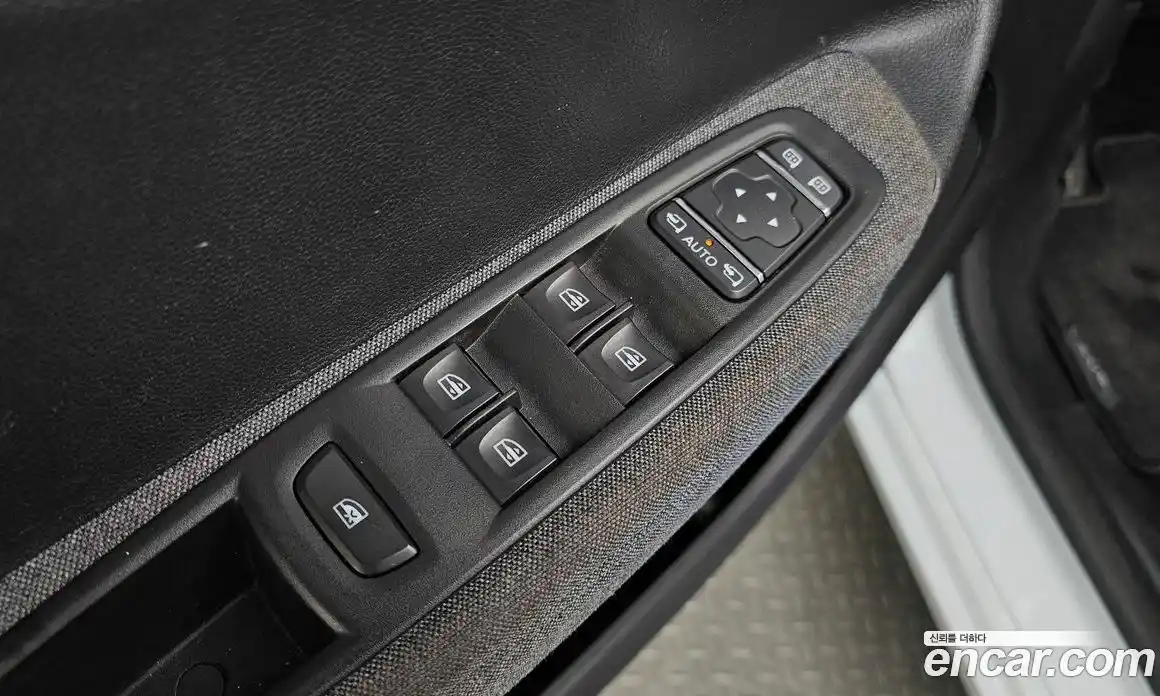 Renault Zoe 2021 0.2 Автомат в Москве № 107312, фото 1