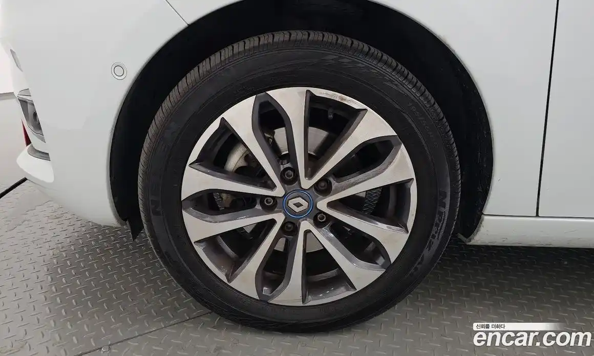 Renault Zoe 2021 0.2 Автомат в Москве № 107312, фото 14