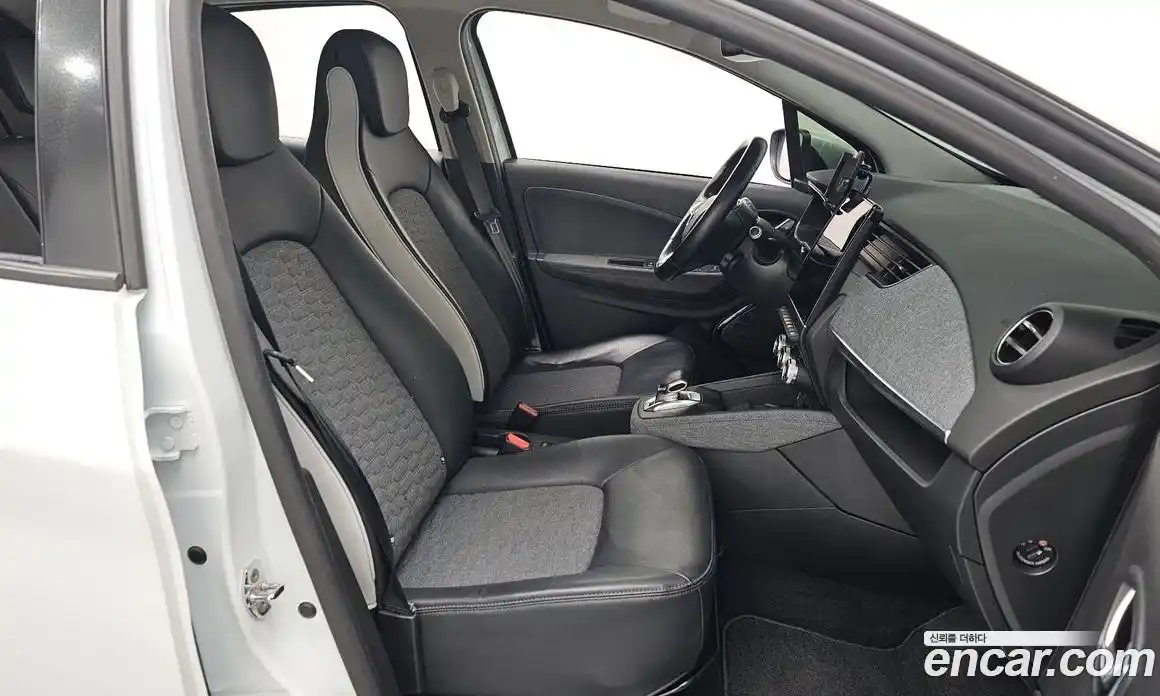 Renault Zoe 2021 0.2 Автомат в Москве № 107312, фото 15