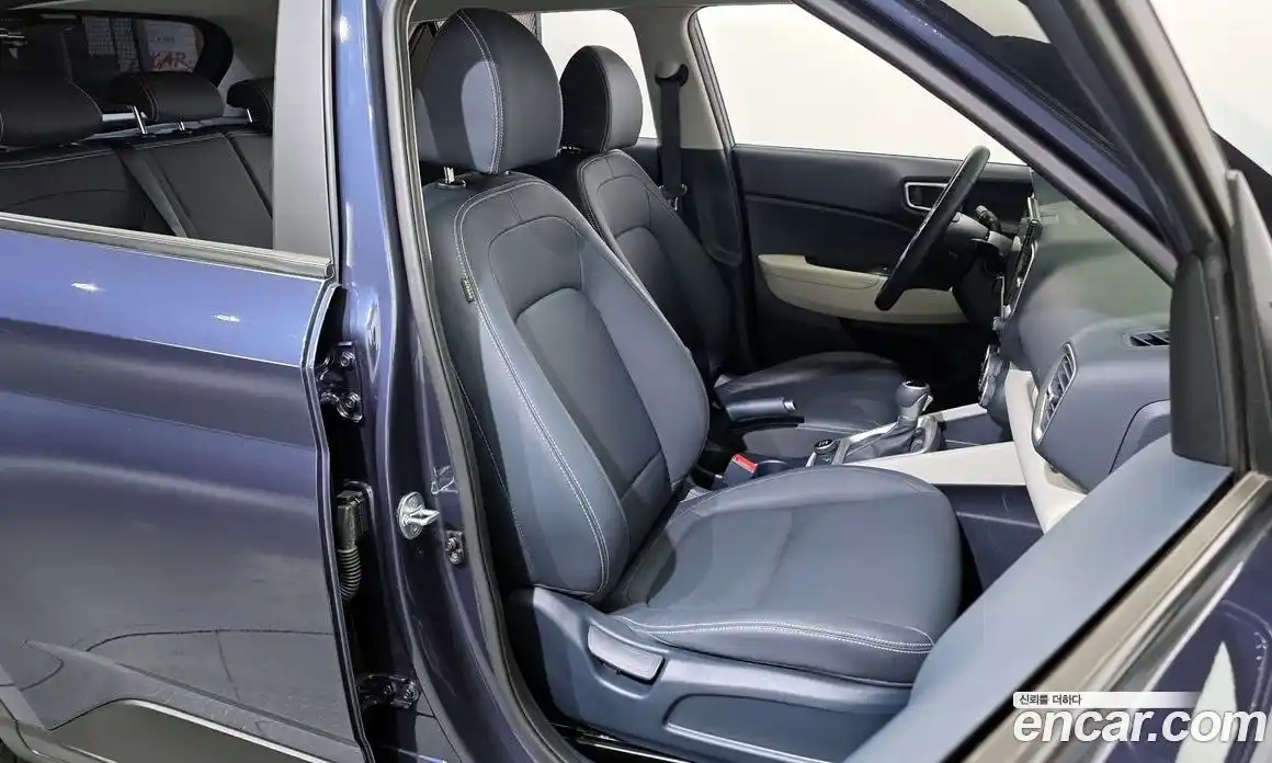 Hyundai Venue 2022 1.6 Автомат в Москве № 108111, фото 17