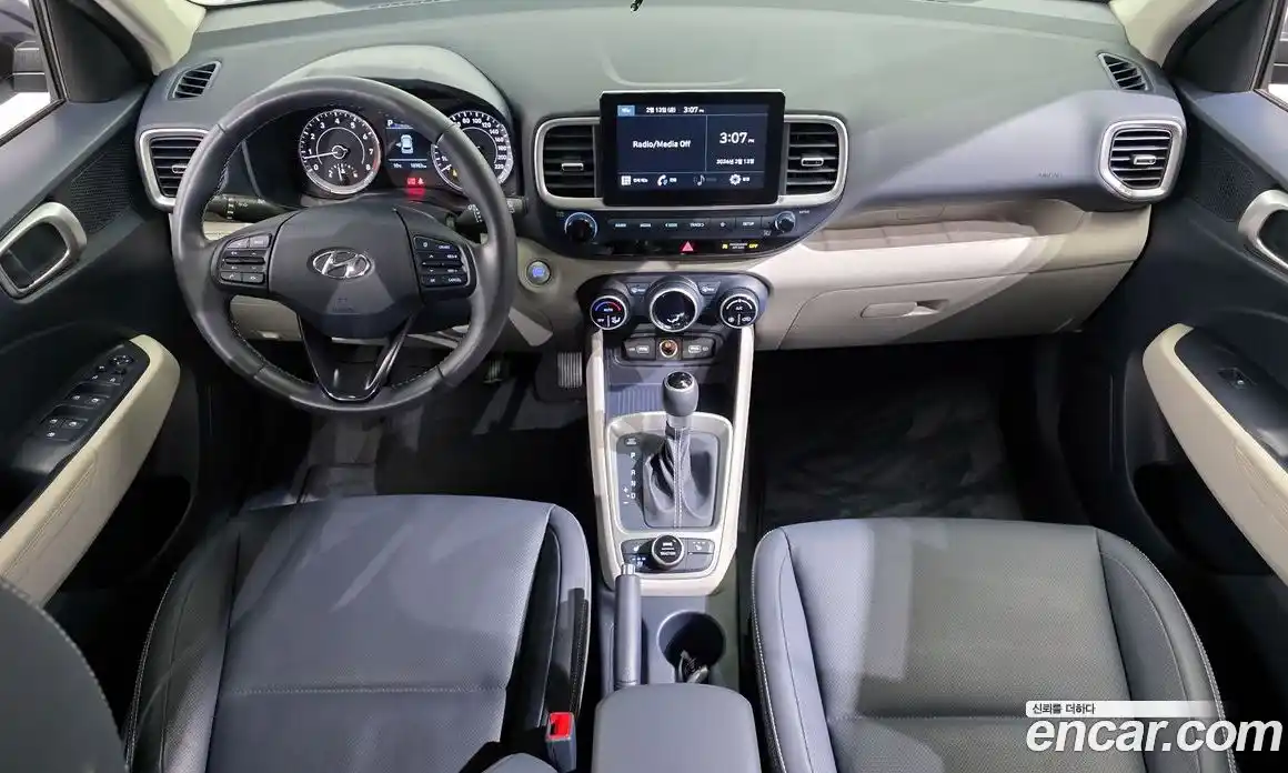 Hyundai Venue 2022 1.6 Автомат в Москве № 108111, фото 4